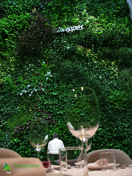 Jardín vertical restaurante Bálamo en Madrid​